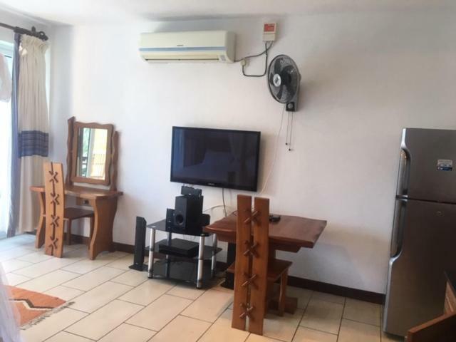 Bamburi Beach Studio Apartment B41 Exterior photo
