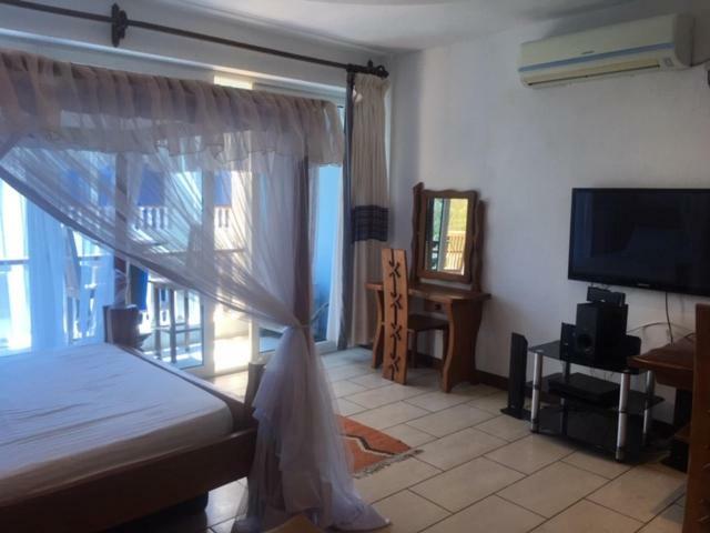 Bamburi Beach Studio Apartment B41 Exterior photo